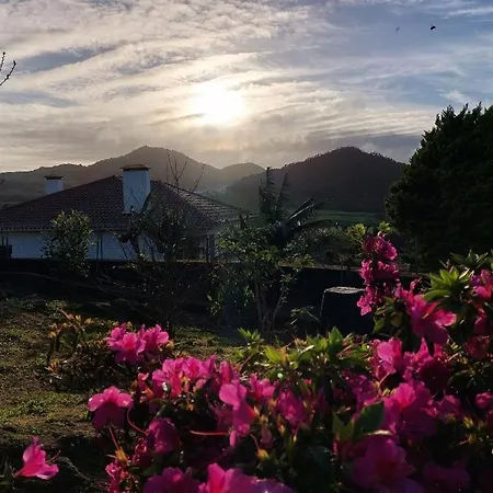 Quinta Do Sossego-giestas * Ribeira Grande